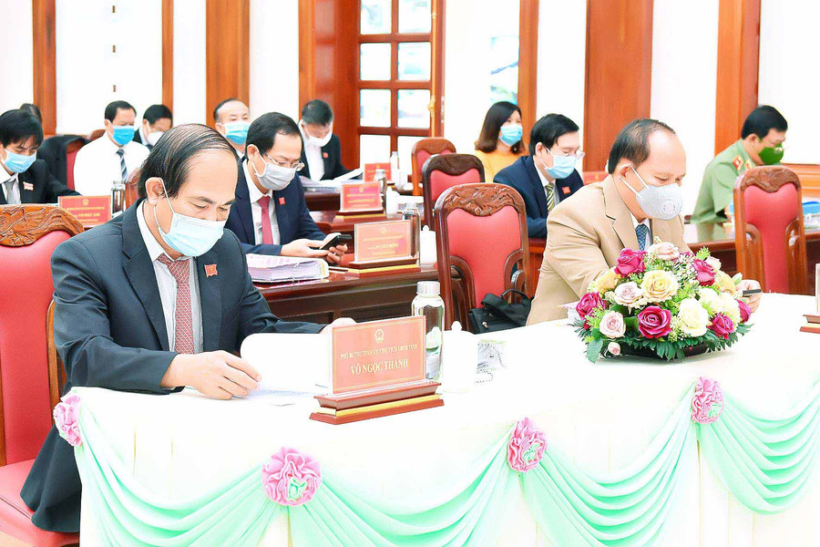 Các đại biểu tham dự kỳ họp thứ 2 HĐND khóa XI, nhiệm kỳ 2021-2026. Ảnh Đức Thụy