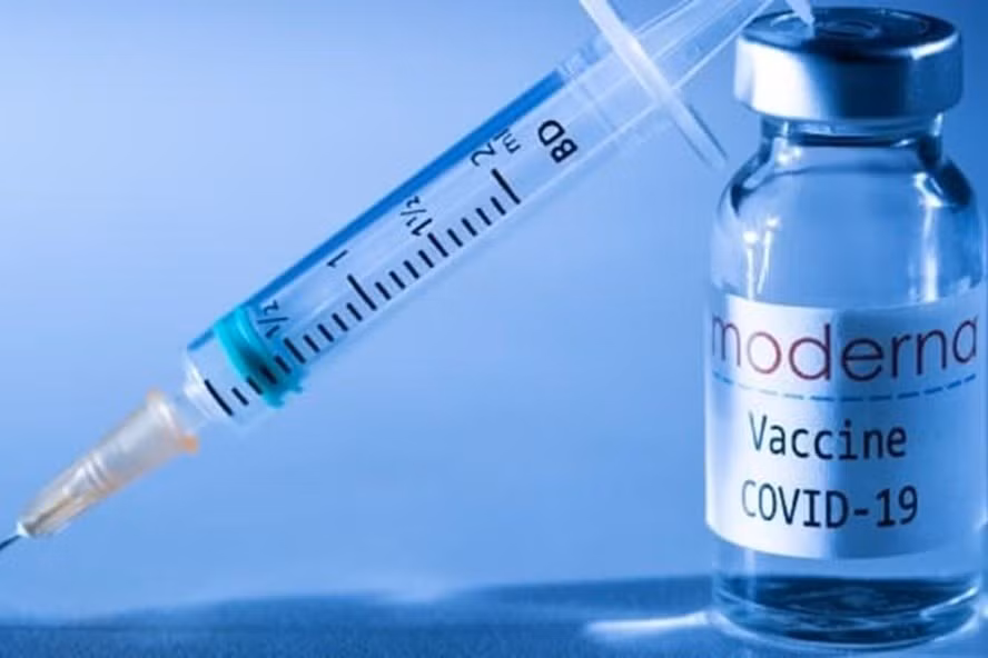 Vaccine COVID-19 Moderna. Ảnh: AFP