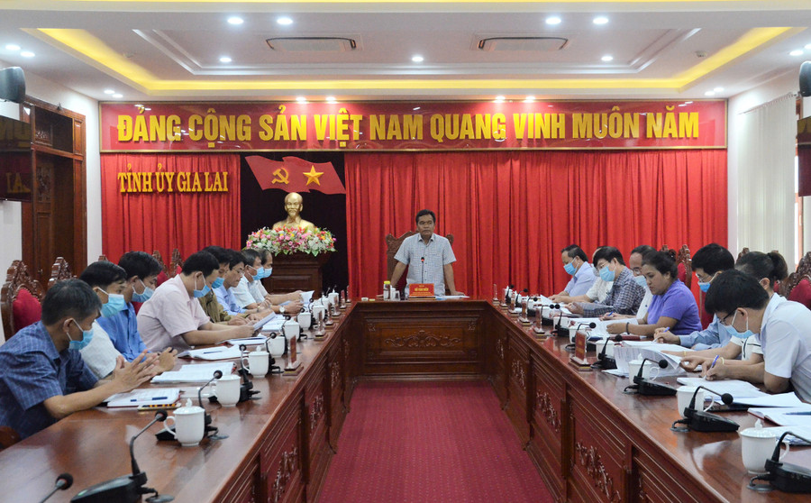 Quang cảnh buổi làm việc của Ban Thường vụ Tỉnh ủy với Ủy ban Kiểm tra Tỉnh ủy. Ảnh: Phương Linh  Quang cảnh buổi làm việc của Ban Thường vụ Tỉnh ủy với Ủy ban Kiểm tra Tỉnh ủy. Ảnh: Phương Linh