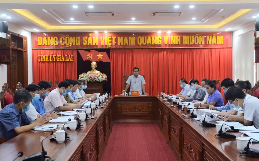  Quang cảnh buổi làm việc của Ban Thường vụ Tỉnh ủy với Ủy ban Kiểm tra Tỉnh ủy. Ảnh: Phương Linh