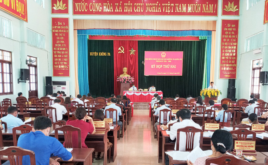 Quang cảnh kỳ họp thứ 2 HĐND huyện Krông Pa khóa XII (nhiệm kỳ 2021-2026). Ảnh: Đức Mạo Quang cảnh Kỳ họp thứ 2 HĐND huyện Krông Pa khóa XII (nhiệm kỳ 2021-2026). Ảnh: Đức Mạo