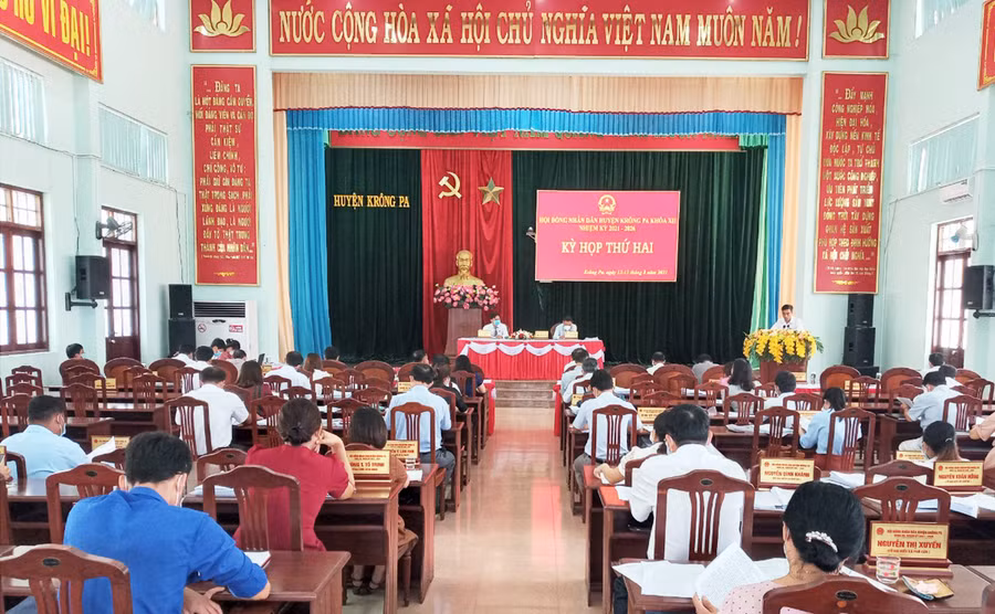 Quang cảnh Kỳ họp thứ 2 HĐND huyện Krông Pa khóa XII (nhiệm kỳ 2021-2026). Ảnh: Đức Mạo