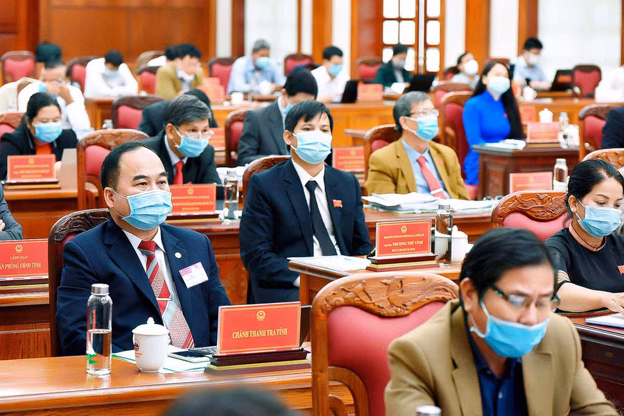 Các đại biểu tham gia kỳ họp. Ảnh Đức Thụy