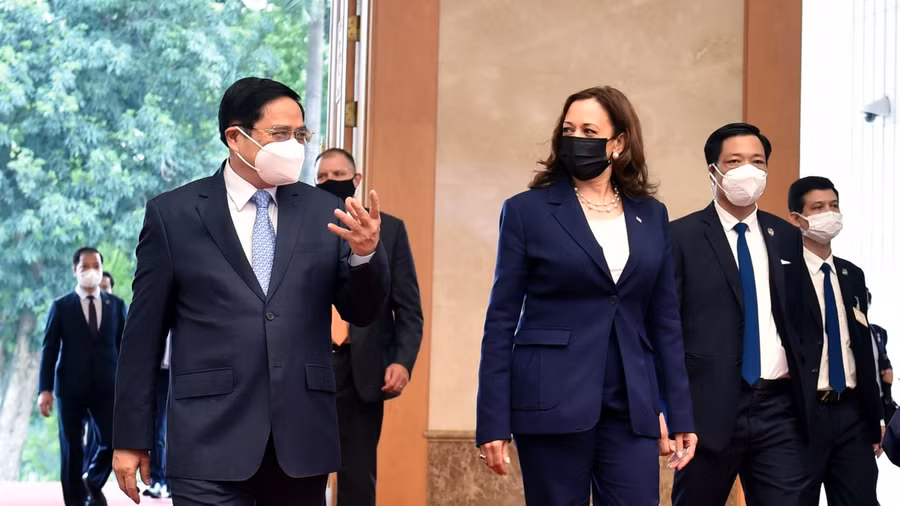 Thủ tướng Phạm Minh Chính tiếp Phó tổng thống Mỹ Harris sáng 25.8 - Ảnh: Nhật Bắc