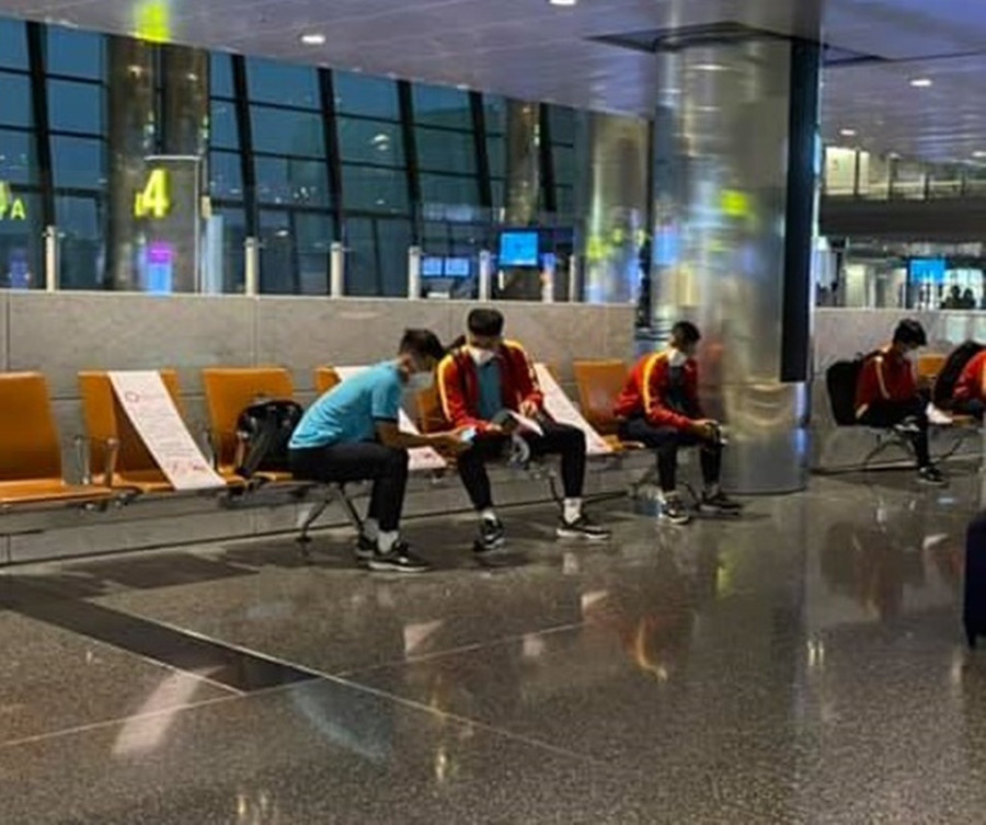 Tuyển Việt Nam đã đến Doha, trước khi di chuyển sang Ả Rập Xê Út. Ảnh: Facebook nhân vật