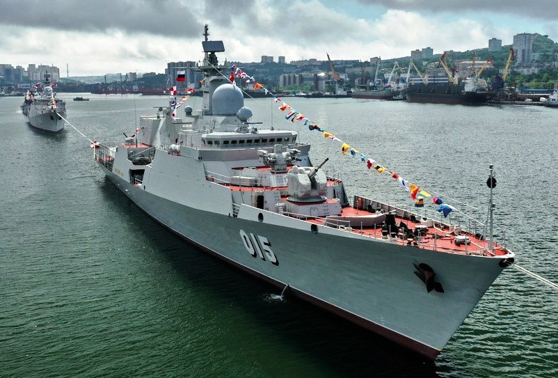 Đội tuyển Hải quân nhân dân Việt Nam tham dự môn thi “Cúp biển” với Biên đội Tàu 015 - Trần Hưng Đạo và Tàu 016 - Quang Trung (Lữ đoàn 162, Vùng 4 Hải quân). Đội tuyển Hải quân nhân dân Việt Nam tham dự môn thi “Cúp biển” với Biên đội Tàu 015 - Trần Hưng Đạo và Tàu 016 - Quang Trung (Lữ đoàn 162, Vùng 4 Hải quân).