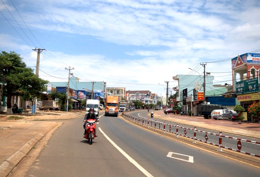 Quốc lộ 19-đoạn qua thị trấn Đak Đoa. Ảnh: Lê Hòa
