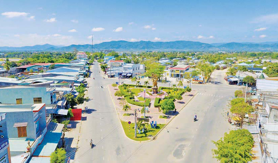 Thực hiện giãn cách xã hội trên phạm vi toàn thị trấn Phú Túc, huyện Krông Pa theo Chỉ thị 16/CT-TTg của Thủ tướng Chính phủ từ 0 giờ ngày 1-9. Ảnh: Đức Mạo Ủy ban nhân dân-Ban Chỉ đạo phòng-chống dịch Covid-19 huyện Krông Pa thực hiện giãn cách xã hội trên phạm vi toàn thị trấn Phú Túc theo Chỉ thị số 16/CT-TTg ngày 31-3-2020 của Thủ tướng Chính phủ và khoanh vùng, phong tỏa tạm thời các điểm dịch tễ liên quan kể từ 0 giờ ngày 1-9-2021 cho đến khi có thông báo mới. Ảnh: Đức Mạo