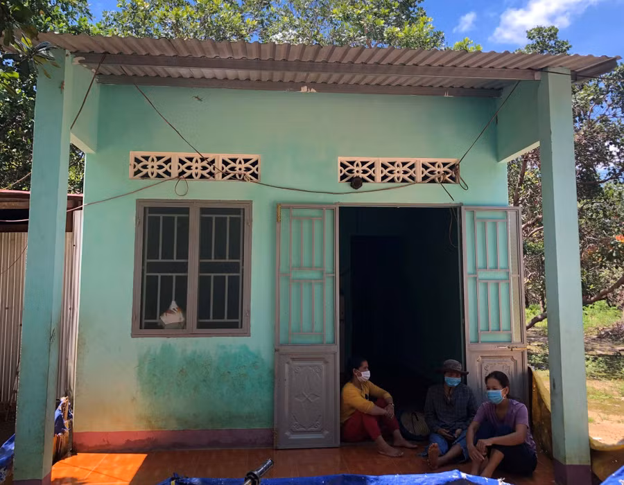 Gia đình chị Soan là 1 trong 3 hộ đã được xây dựng nhà 