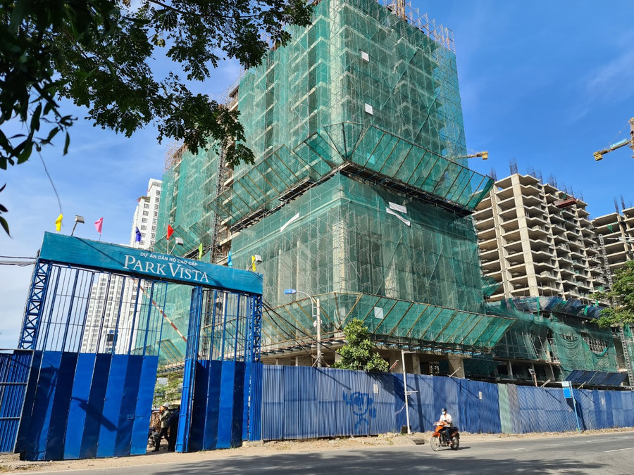 Cần có quy định chế tài, xử phạt thật nặng những dự án bán nhà trên giấy để bảo vệ khách hàng. Ảnh: Đình Sơn