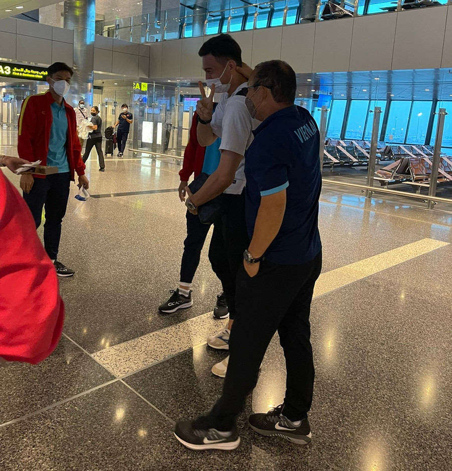 Thầy Park cũng rất vui gặp lại học trò. Thời gian qua, ông vẫn theo sát tình hình của Văn Lâm. Ảnh: Facebook nhân vật