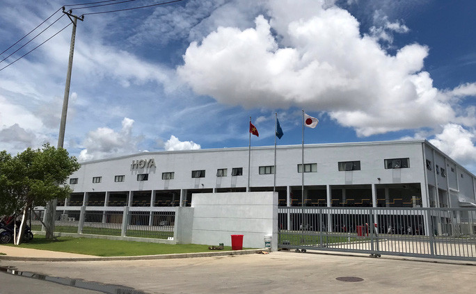 Công ty Hoya Lens Việt Nam tạm thời bị phong tỏa vì xuất hiện chùm ca bệnh. Ảnh: H.T