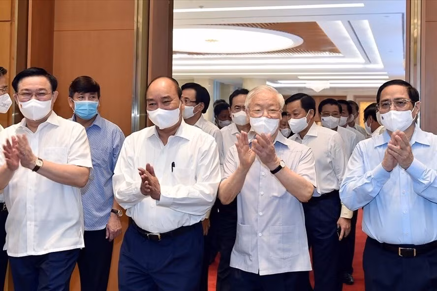 Tổng Bí thư Nguyễn Phú Trọng, Chủ tịch nước Nguyễn Xuân Phúc, Thủ tướng Chính phủ Phạm Minh Chính, Chủ tịch Quốc hội Vương Đình Huệ tới dự phiên họp. Ảnh: Nhật Bắc