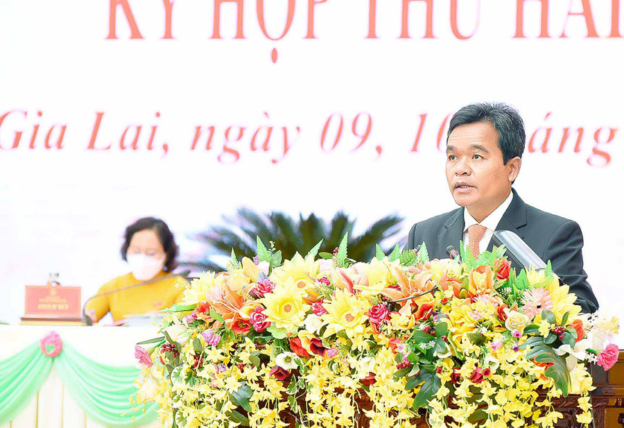 Ông Hồ Văn Niên-Ủy viên Ban Chấp hành Trung ương Đảng, Bí thư Tỉnh ủy, Chủ tịch HĐND tỉnh phát biểu khai mạc kỳ họp. Ảnh Đức Thụy