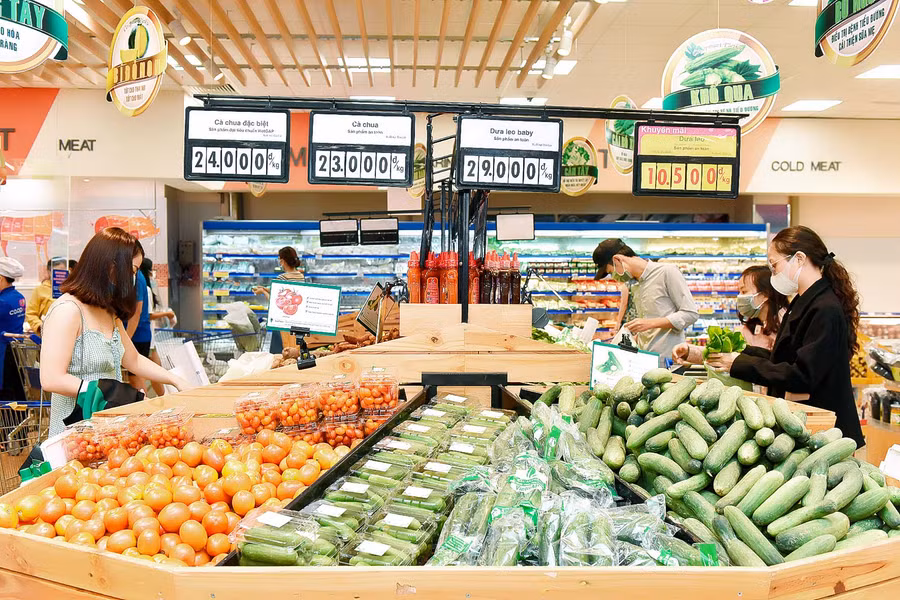 3.Các mặt hàng rau củ quả khá đa dạng.