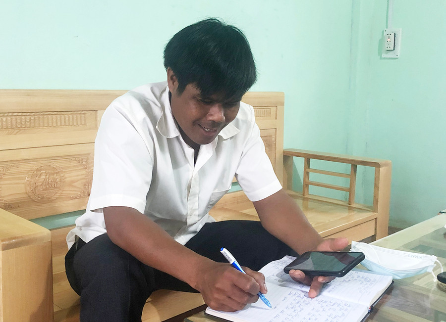  Anh Xuin luôn xây dựng kế hoạch cụ thể mỗi ngày để vừa làm việc nhà và lo việc xã hội. Ảnh: Anh Huy