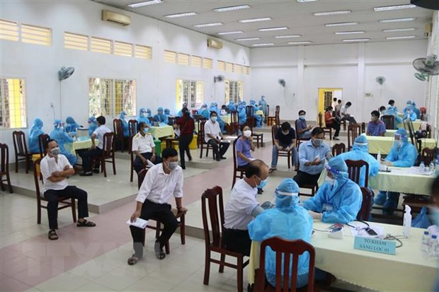  Điểm tiêm vaccine đợt 4 tại trường Đại học Trà Vinh. (Ảnh: Thanh Hòa/TTXVN)