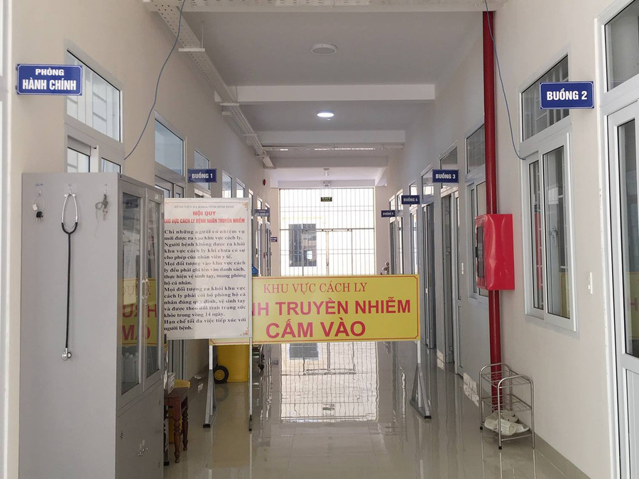 Nơi cách ly mẹ và bé trước, sau khi sinh. Ảnh: H.T Nơi cách ly mẹ và bé trước, sau khi sinh. Ảnh: H.T