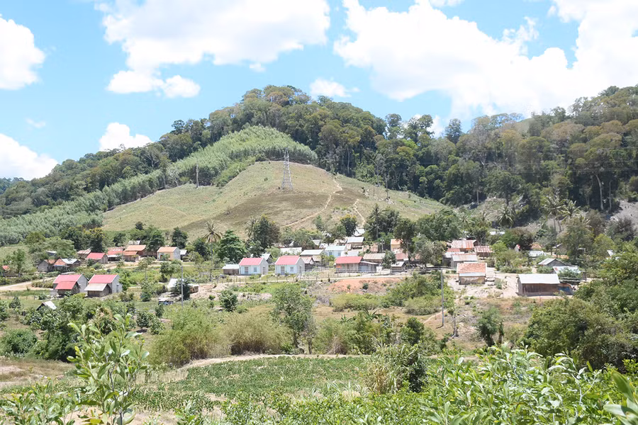 Vùng căn cứ cách mạng Krong ngày càng khởi sắc. Ảnh: Minh Nguyễn 4 Vùng căn cứ cách mạng Krong đang từng bước “thay da, đổi thịt”, cơ sở hạ tầng khang trang, đời sống người dân ngày càng khởi sắc.jpg