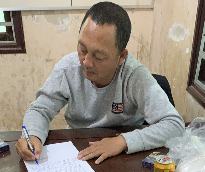 Ông Nguyễn Chí Thanh tại cơ quan công an. Ảnh: Công an cung cấp