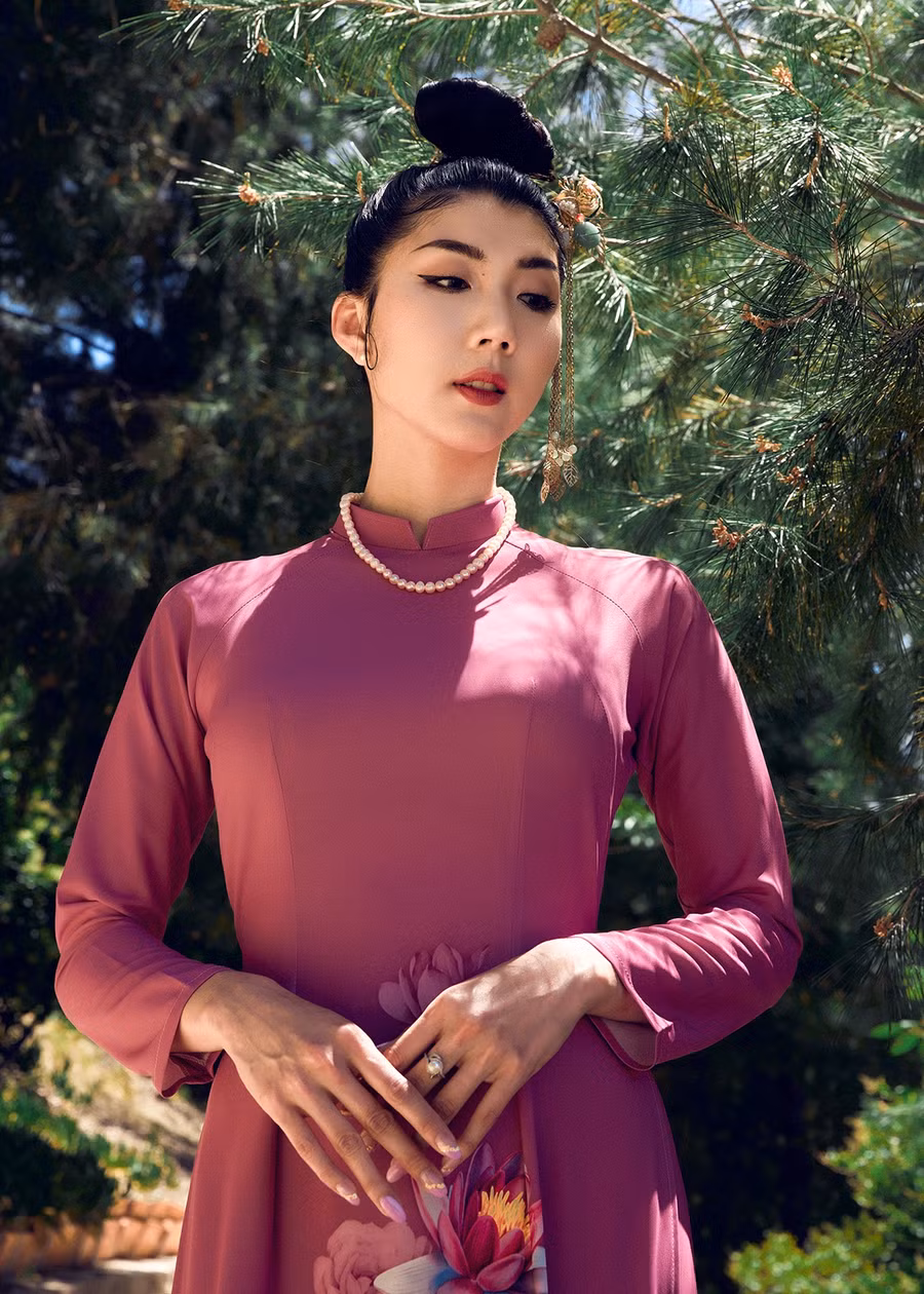 Nữ người mẫu rất nhớ mẹ, nhất là trong mùa báo hiếu vì rất lâu rồi nữ diễn viên Hoa dã quỳ chưa được gặp bà. 