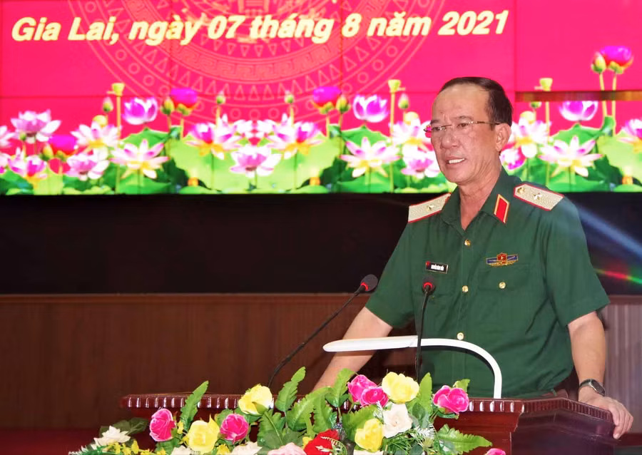 Thiếu tướng Nguyễn Đình Tiến, phát biểu kết luận hội nghị. Ảnh: Huy Bắc