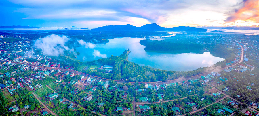 Thắng cảnh Biển Hồ (TP. Pleiku). Ảnh: Phan Nguyên