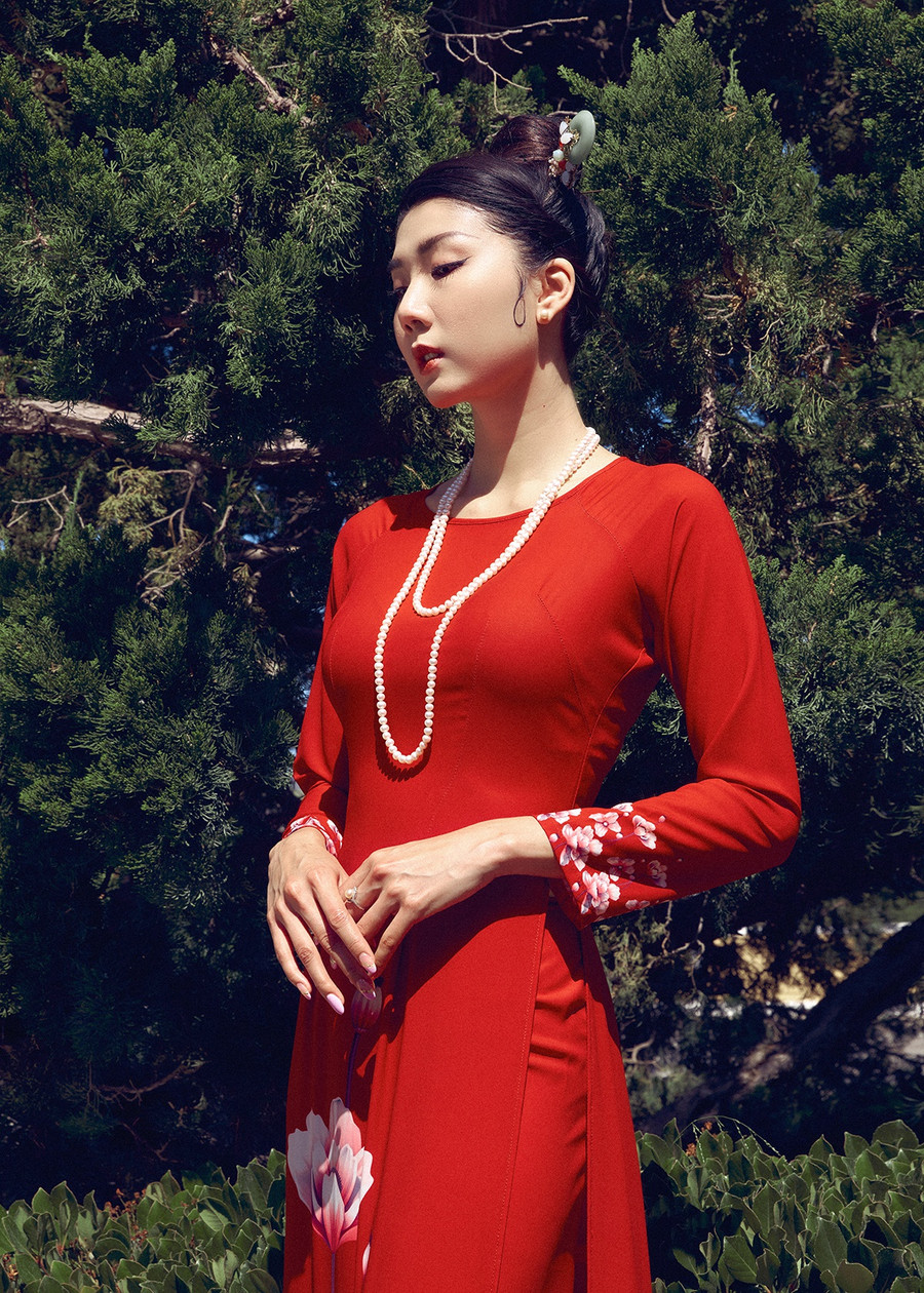 Hiện tại, Ngọc Quyên có cuộc sống ổn định với con trai tại Mỹ. Cô tập trung vào công việc kinh doanh và thường xuyên livestream để giao lưu với khán giả. Dù đã sinh con và khá bận rộn nhưng người đẹp vẫn giữ được nhan sắc tươi trẻ và vóc dáng chuẩn. Ảnh: NVCC