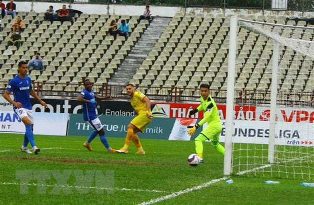 Do ảnh hưởng của dịch bệnh, các hoạt động kinh doanh, bán vé, thương mại gần như không đem lại nguồn thu. Ảnh: Tá Chuyên/TTXVN