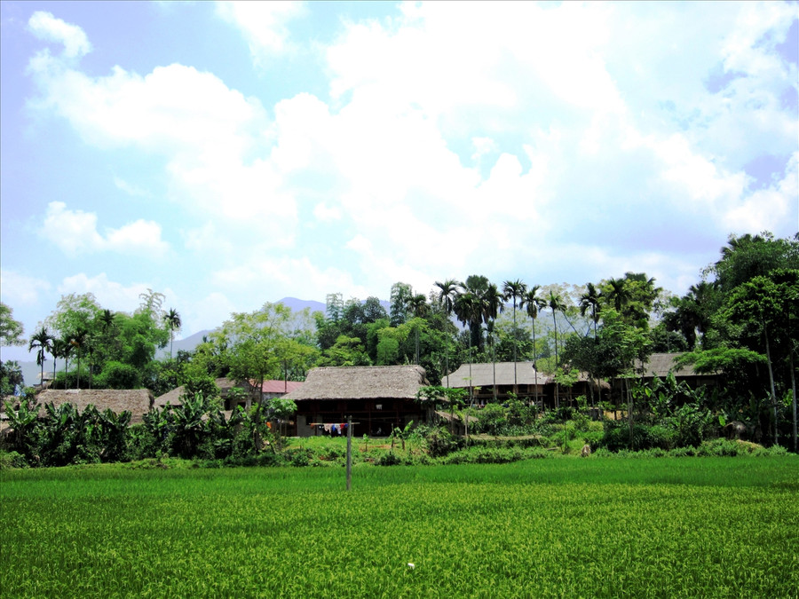 Bản làng đồng bào Tày ở Chợ Chu. Ảnh: Nguyễn Thế Lượng