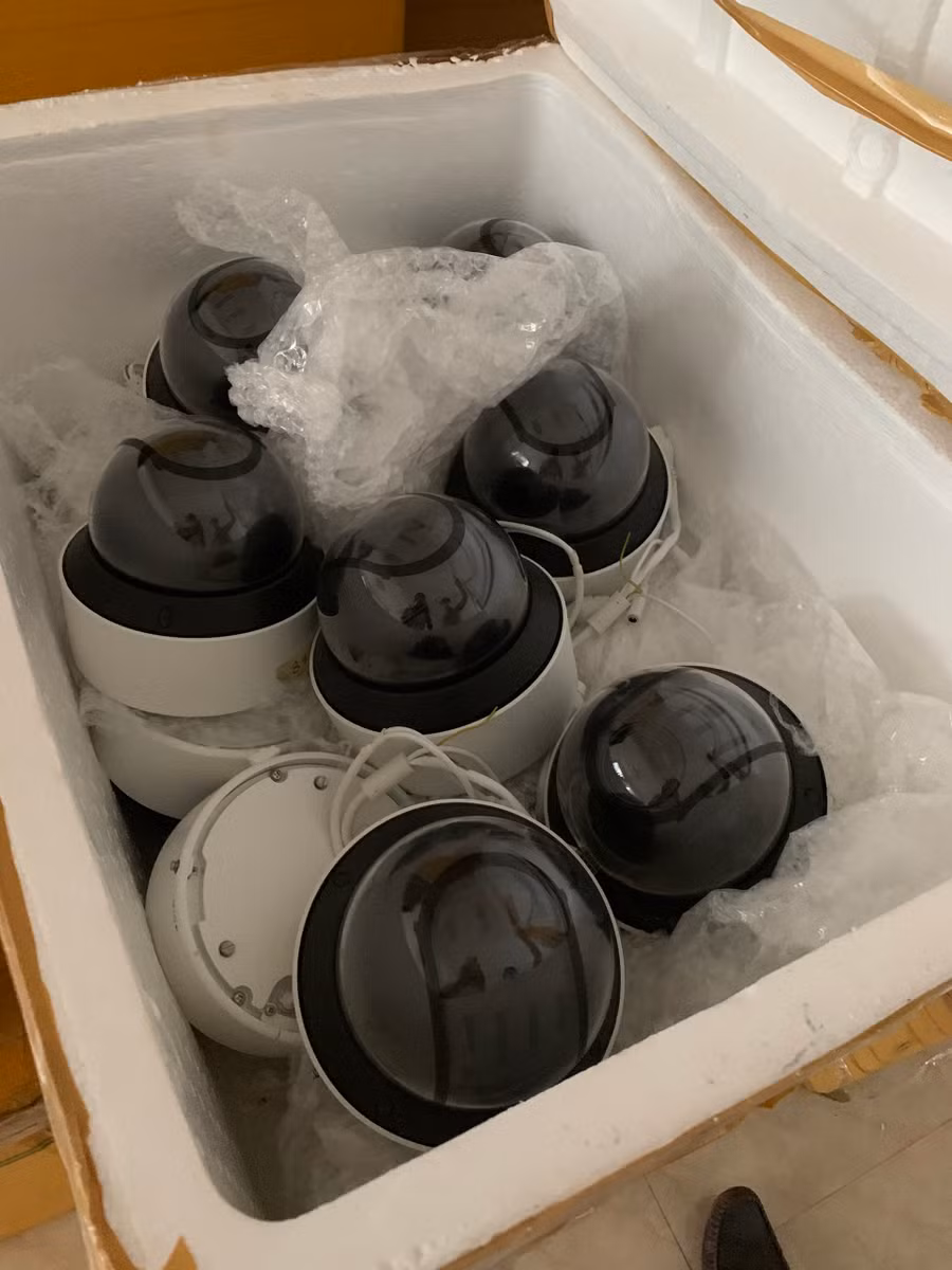  Camera thu giữ tại kho hàng - Ảnh: Nguyễn Tú