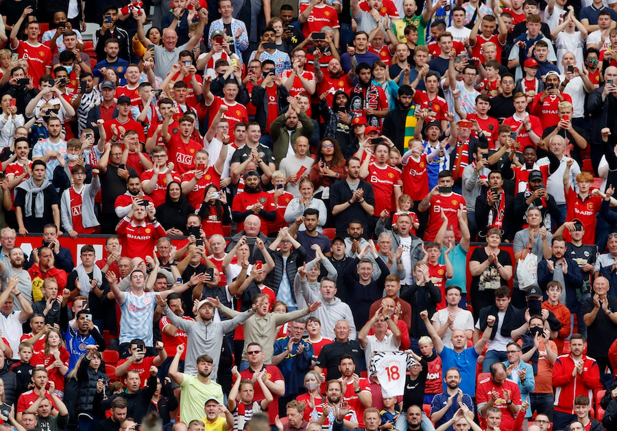 Hơn 72.000 khán giả đã có mặt trên sân Old Trafford hôm thứ 7 vừa qua. Ảnh: Reuters