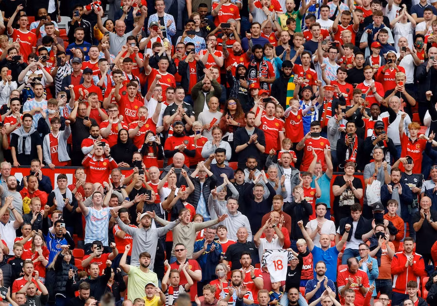 Hơn 72.000 khán giả đã có mặt trên sân Old Trafford hôm thứ 7 vừa qua. Ảnh: Reuters