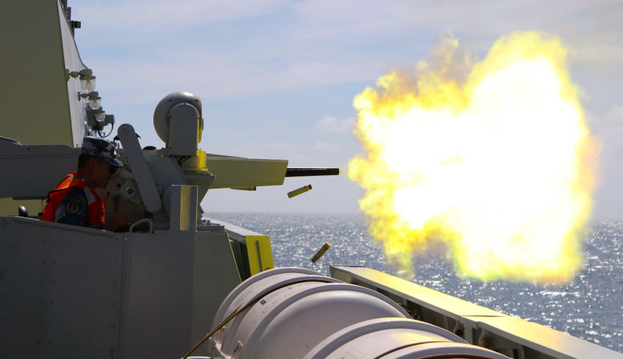  Chiến hạm Quảng Nguyên trong một lần tập trận ở Biển Đông - Ảnh: Chinamil.com.cn