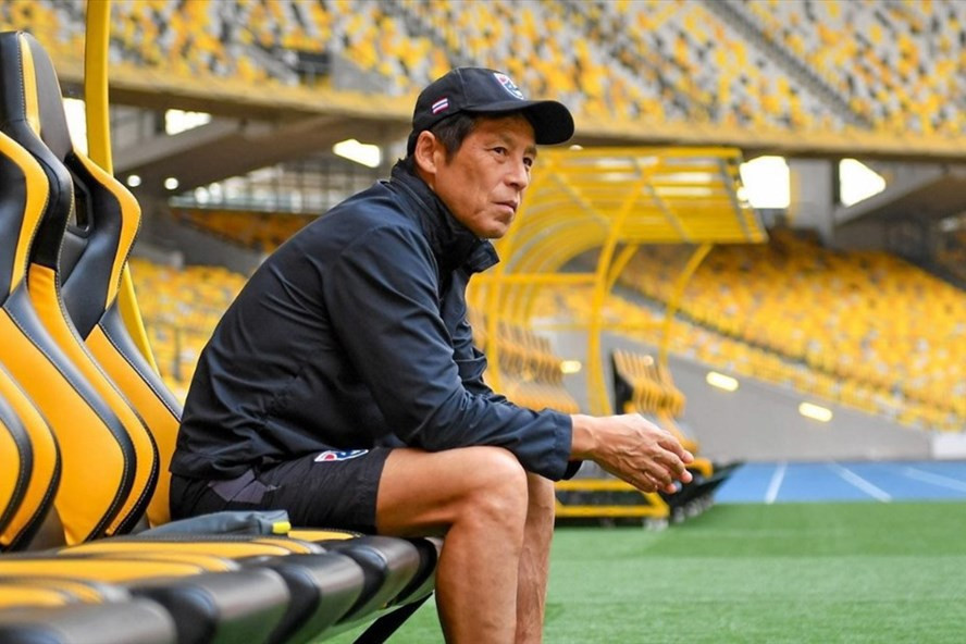 Huấn luyện viên Akira Nishino viết tâm thư sau gần 1 tháng bị FAT sa thải. Ảnh: Thairath