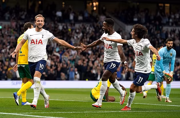 Niềm vui chiến thắng của chủ nhà Tottenham