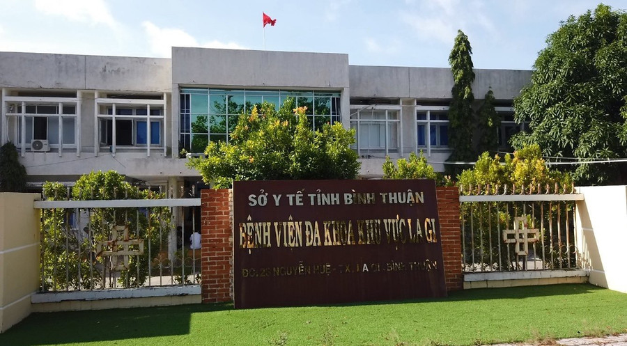  Bệnh viện đa khoa TX.La Gi có sức chứa 1.200 giường bệnh hiện đang điều trị 600 bệnh nhân Covid-19 - ẢNH: ĐÌNH DUY