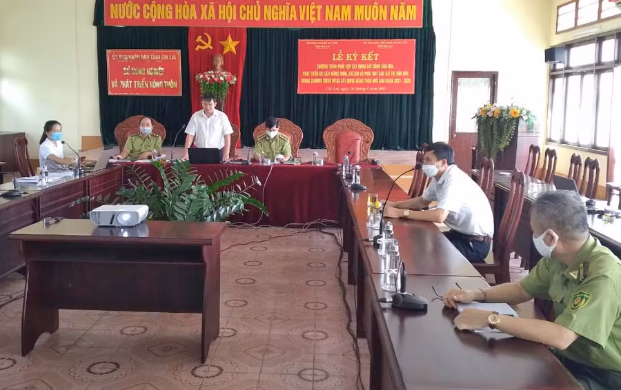 Phó Giám đốc Sở NN-PTNT ông Nguyễn Văn Hoan chủ trì hội nghị. Ảnh: Lê Anh