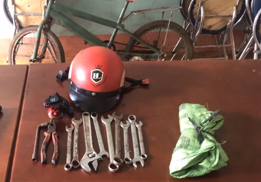 Dụng cụ mà các đối tượng sử dụng để gây án. Ảnh: Lê Văn Ngọc