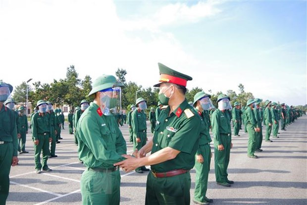 Lễ xuất quân tại Sư đoàn 5 giúp Thành phố Hồ Chí Minh chống dịch. Ảnh: Lê Đức Hoảnh/TTXVN