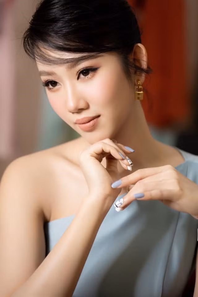  Thuý Ngân cũng là gương mặt tích cực xuất hiện trong các gameshow truyền hình. Bên cạnh sự nghiệp diễn xuất, cô còn được chú ý bởi tin đồn tình cảm với Trương Thế Vinh. Hiện cả Thuý Ngân và Trương Thế Vinh đều đang tham gia Running Man Việt Nam mùa 2. Ảnh: NVCC.