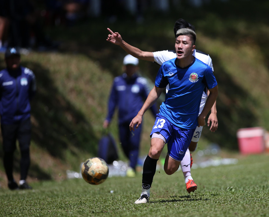 Duy Kiên đang được HAGL cho mượn tại CLB CAND. Ảnh: Minh Trần