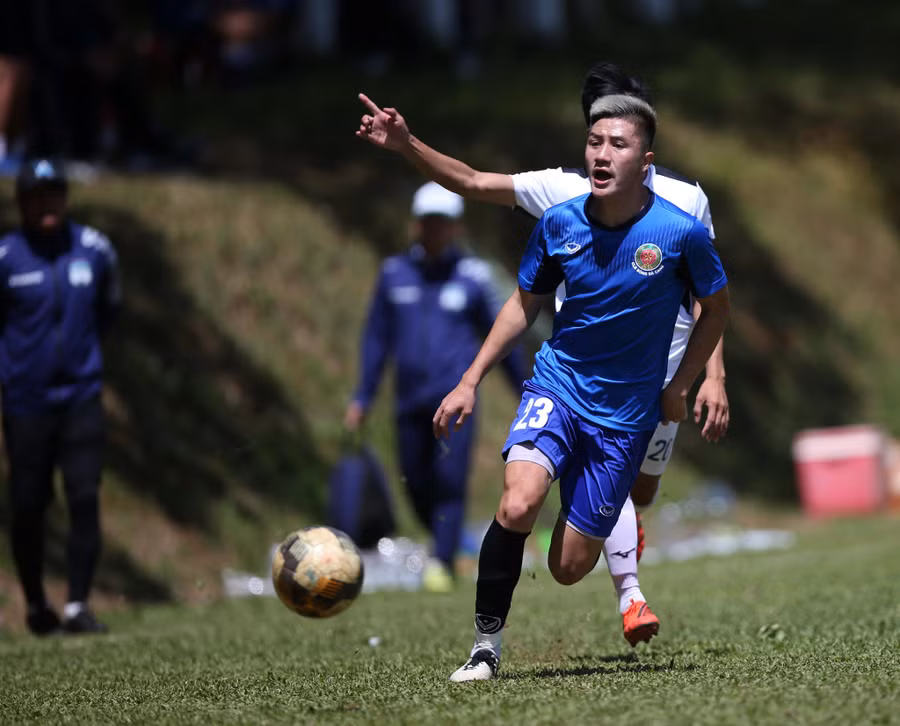 Duy Kiên đang được HAGL cho mượn tại CLB CAND. Ảnh: Minh Trần