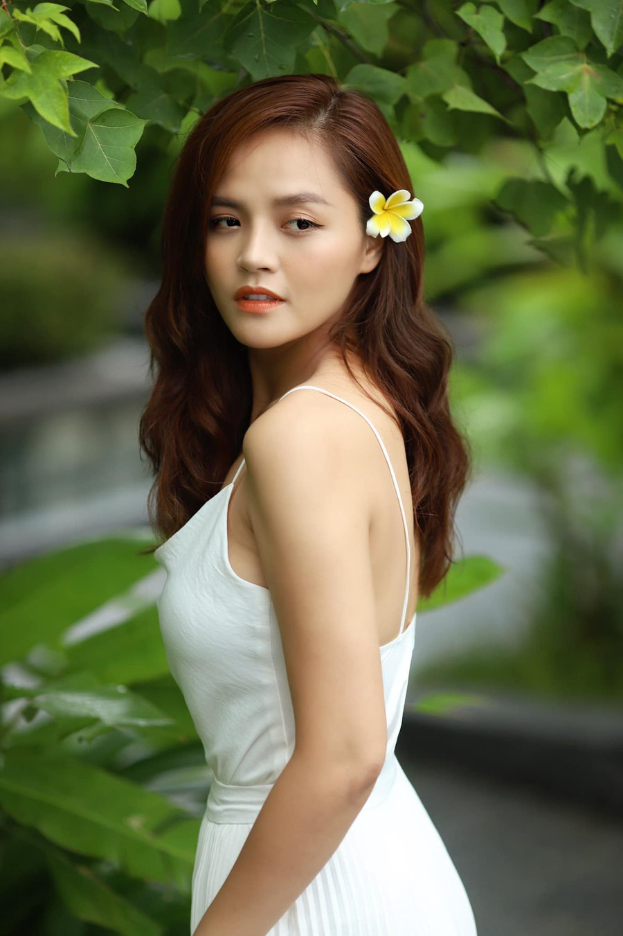 Năm 2008, Thu Quỳnh ghi danh tại cuộc thi Hoa hậu Việt Nam. Thời điểm đó, cô 20 tuổi, ghi điểm bởi vẻ đẹp ngọt ngào, chiều cao 1,66m, số đo ba vòng 81-62-88. Dù không sở hữu chiều cao quá nổi bật song nhờ màn thể hiện tốt, Thu Quỳnh vào Top 10 chung cuộc. Ảnh: FBNV