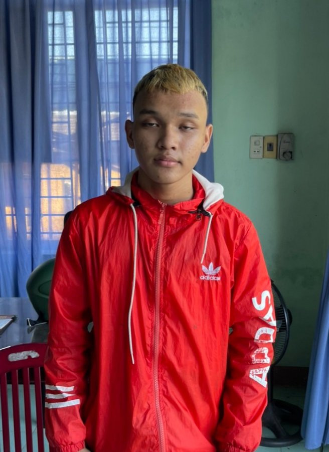 Huệ... Huệ...