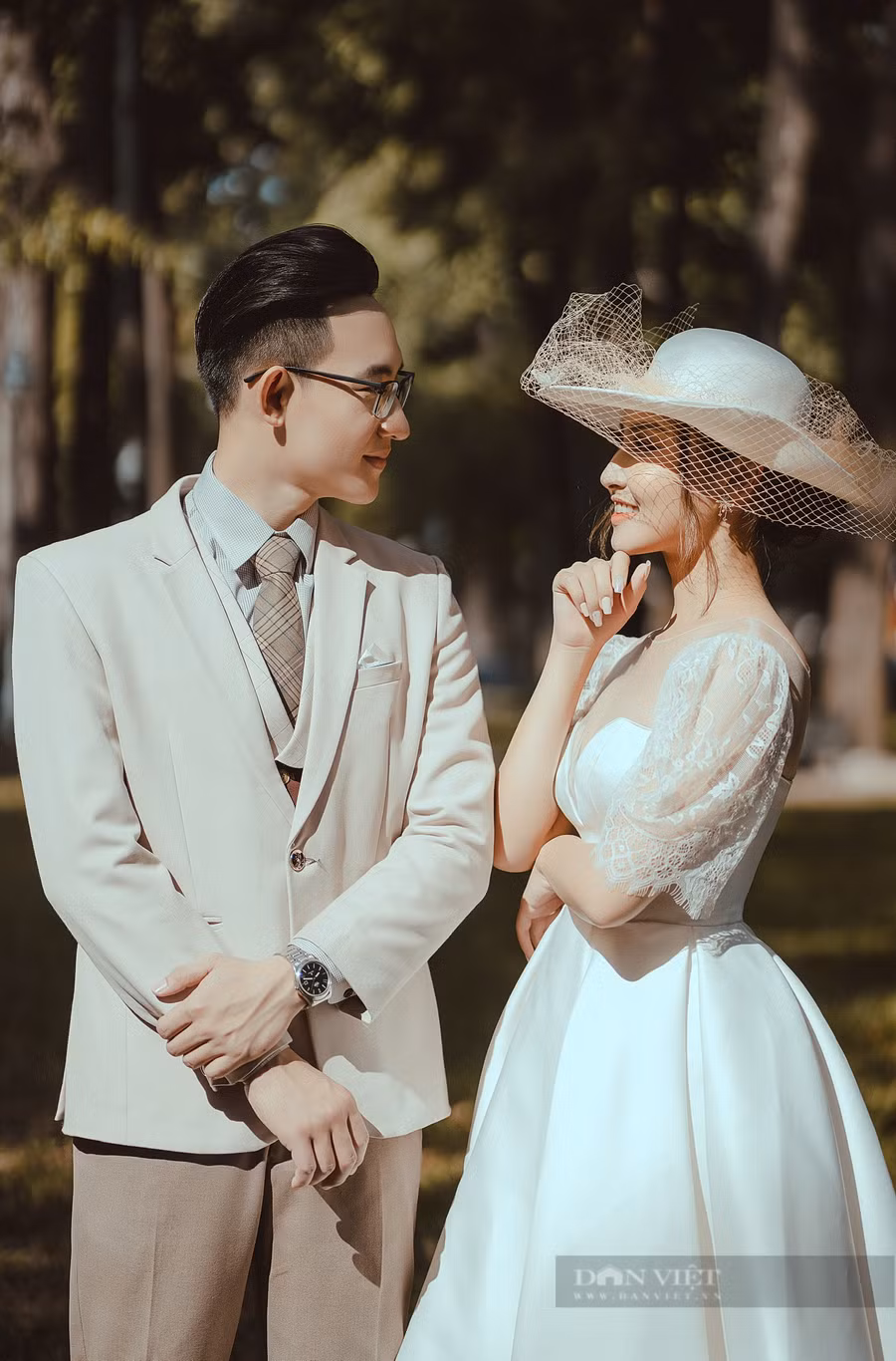 Bác sĩ Trường và vợ đã chụp ảnh chuẩn bị cho ngày cưới. Ảnh: NV cung cấp