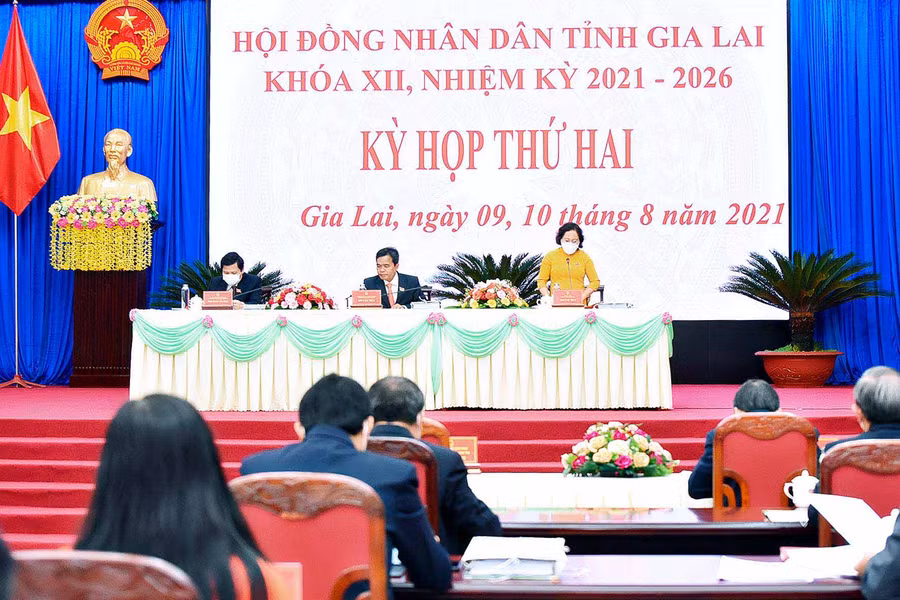 Quang cảnh kỳ họp thứ 2 HĐND tỉnh khóa XII. Ảnh: Đức Thụy