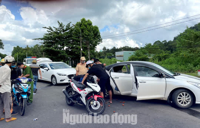 Lực lượng chức năng tỉnh Lâm Đồng tóm gọn 3 đối tượng đi trên xế hộp vận chuyển 320 gram ma túy.