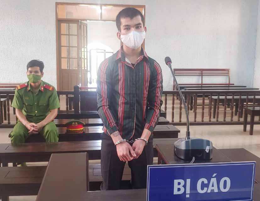 Bị cáo Sang tại phiên tòa. Ảnh: R'Ô HOK