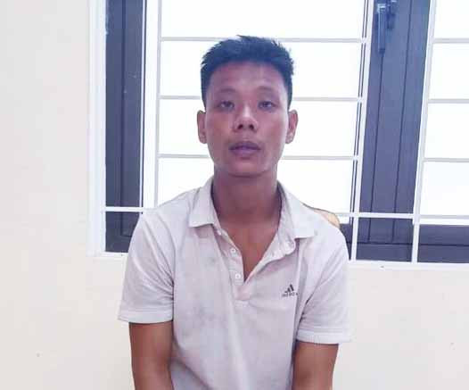 Đôi trượng trộm cắp điện thoại Võ Tá Minh